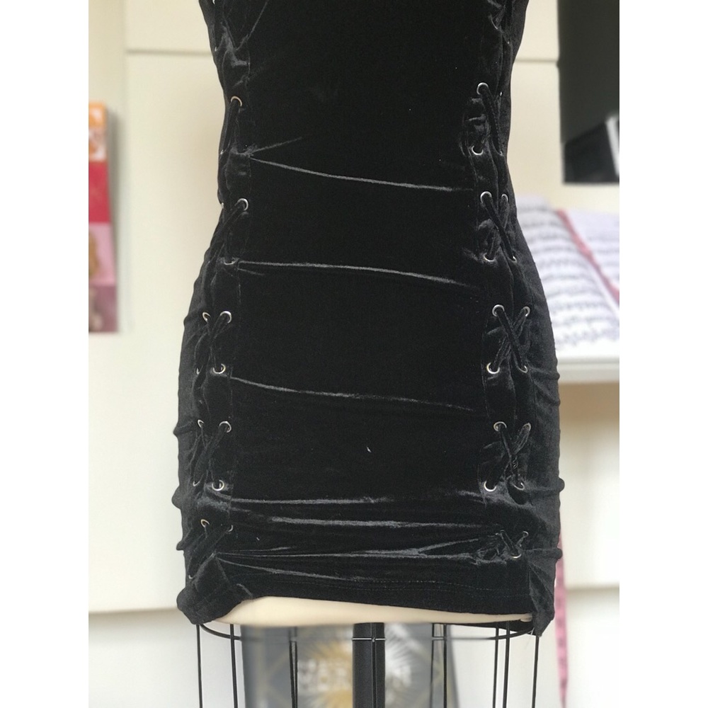 Black Velvet Dress 🕷with corset strings detail